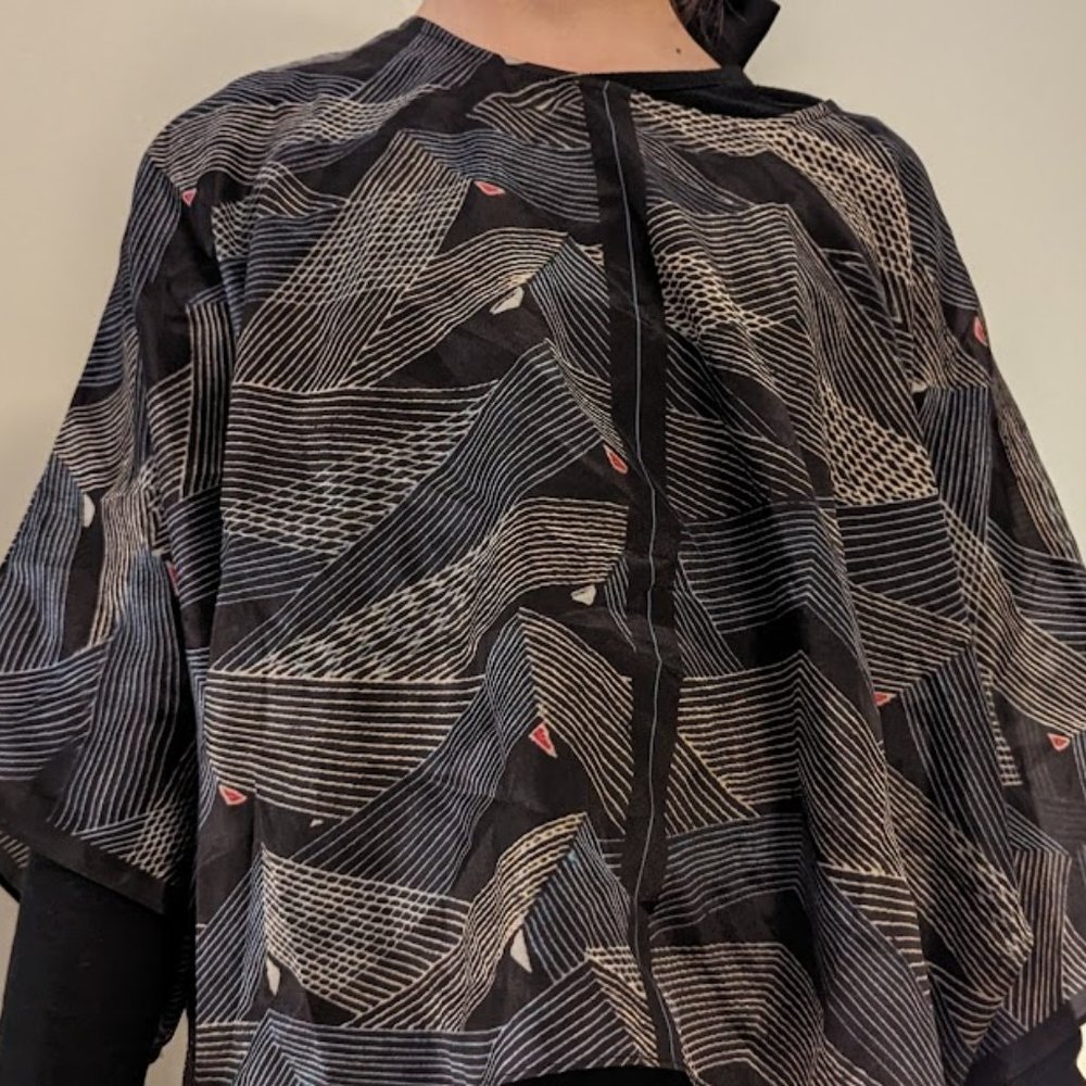 Pretty Silk Cocoon house loose top NEW